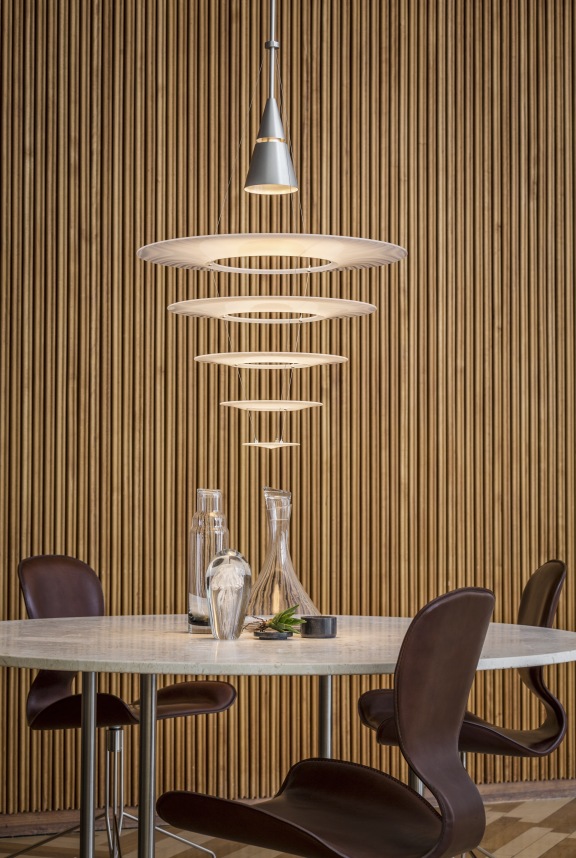 Enigma 425/545 hanglamp van Louis Poulsen
