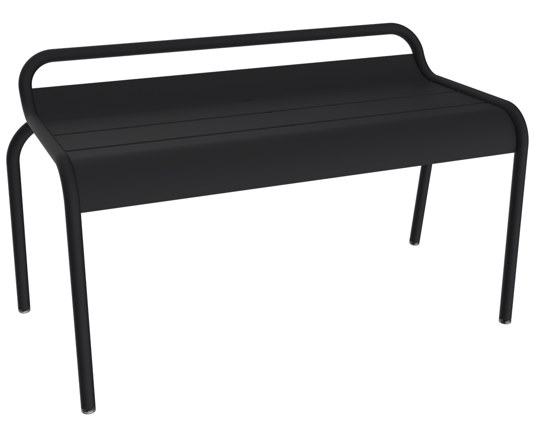 Schwarze Luxembourg Bank von Fermob für den Außenbereich, kompakte Sitzbank aus Metall mit minimalistischem Design.