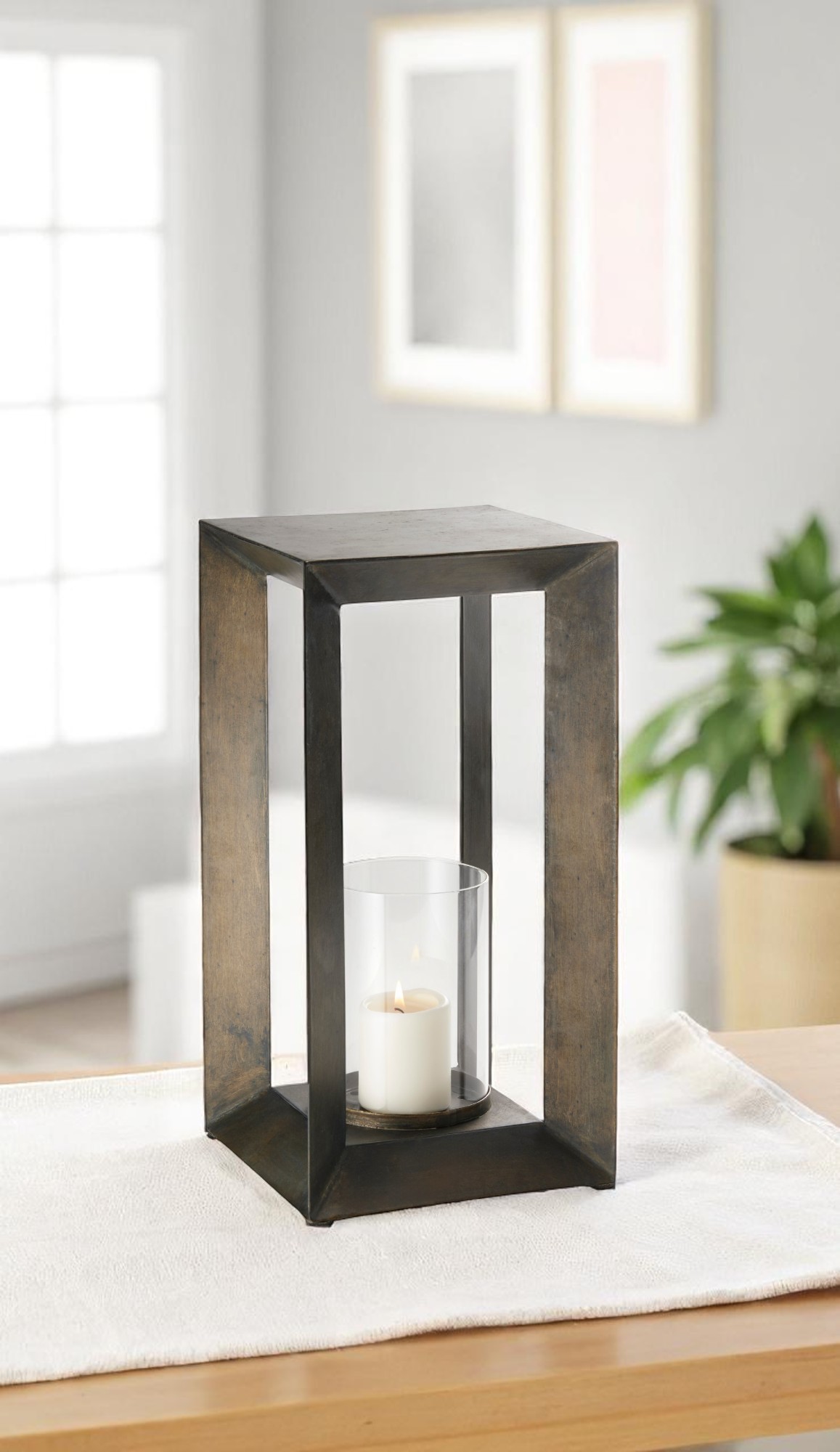 Estate Windlicht von Philippi, modernes Deko Windlicht aus Metall mit Glaszylinder und Kerze.