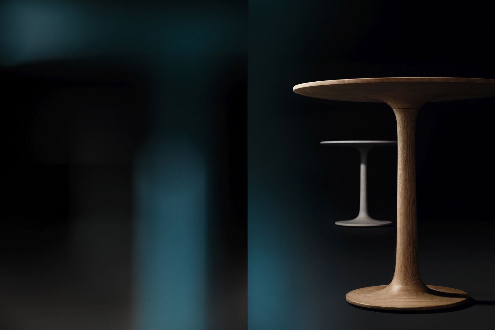Turntable Esstisch Zeitraum aus hellem Holz, runder Tisch mit zentralem Standfuß, modernes Design.