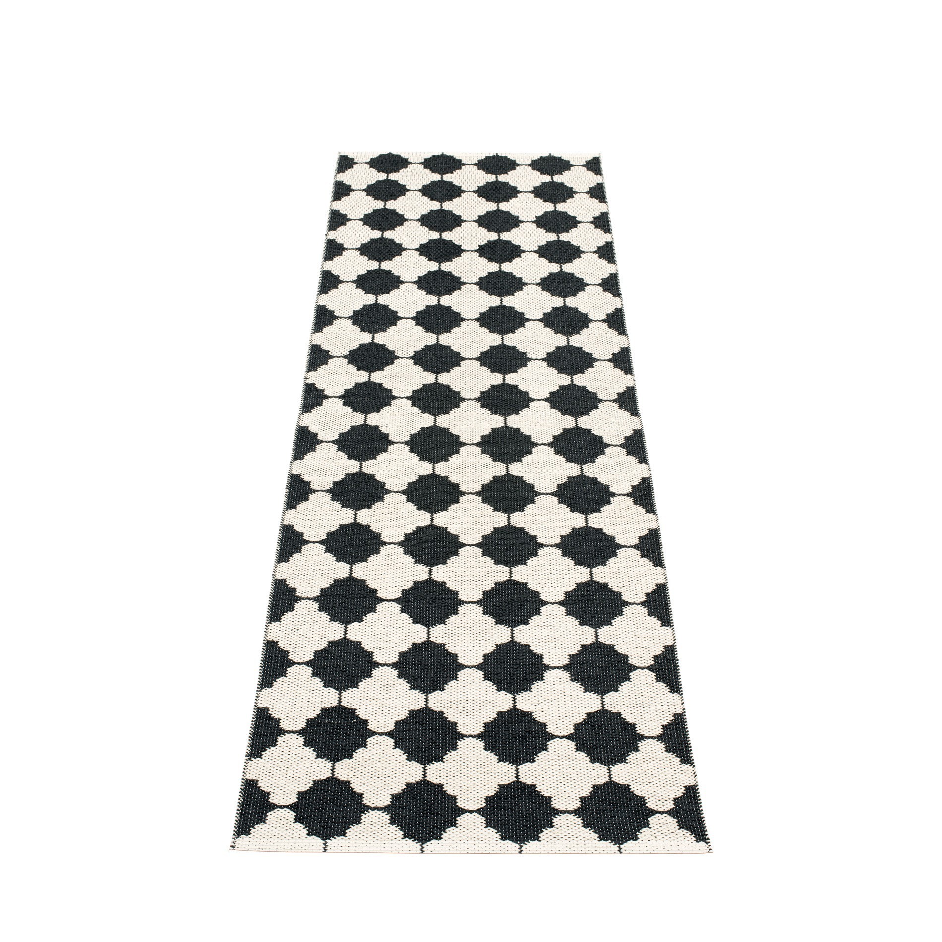Marre Kunststoffteppich von Pappelina, 70x225 cm, mit grafischem Muster in Schwarz und Weiß.