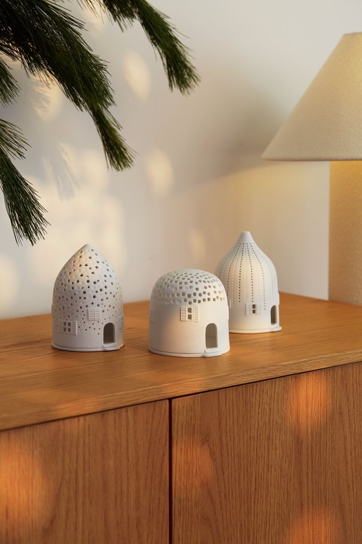Vuurtoren, winterhuis, dakpan, wielen