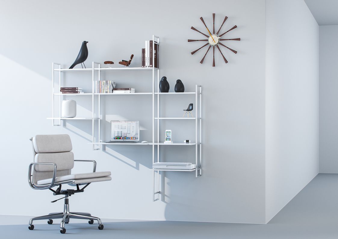 Büro mit modernem Bürostuhl, weißem Regalsystem mit Deko, Uhr und Laptop vor weißer Wand.