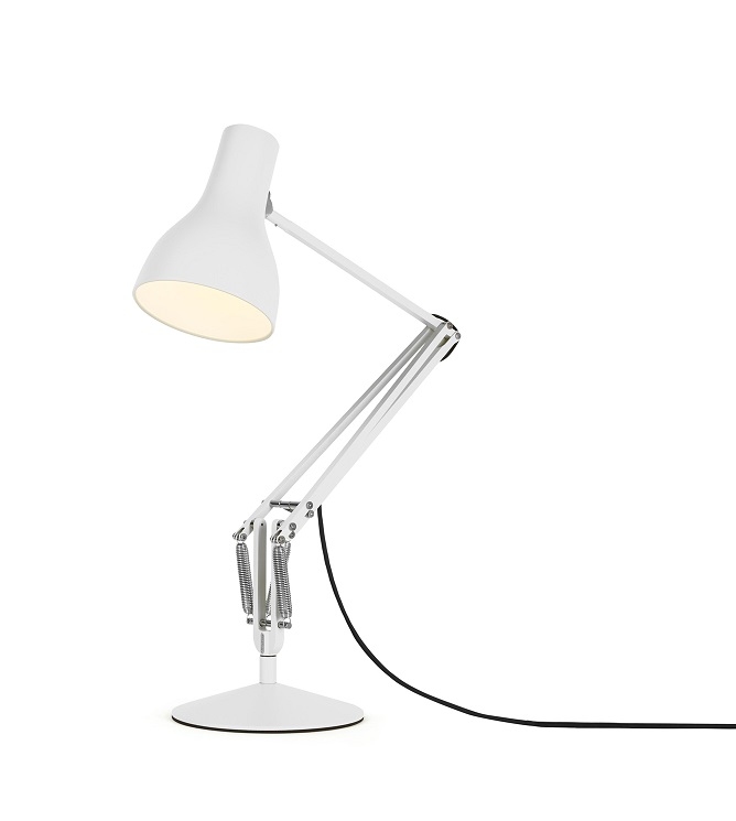 Weiße Anglepoise Type 75 Schreibtischleuchte, flexible Tischlampe für Büro und Zuhause, modernes Design.