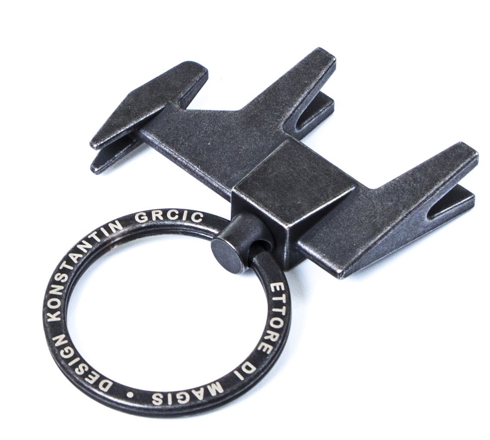 Ettore Schlüsselanhänger von Magis, EINZELSTÜCK aus Metall, modernes Design für Schlüsselorganisation und stilvolles Accessoire.