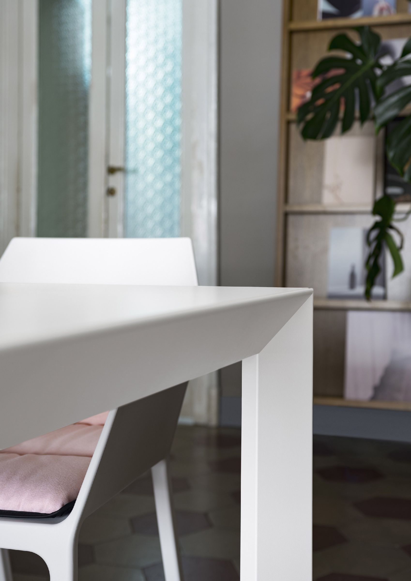Nori-eettafel van KRISTALIA