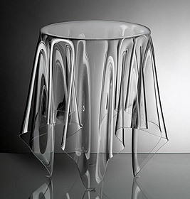 Essey Illusion transparante bijzettafel, Klein & More, uniek exemplaar.