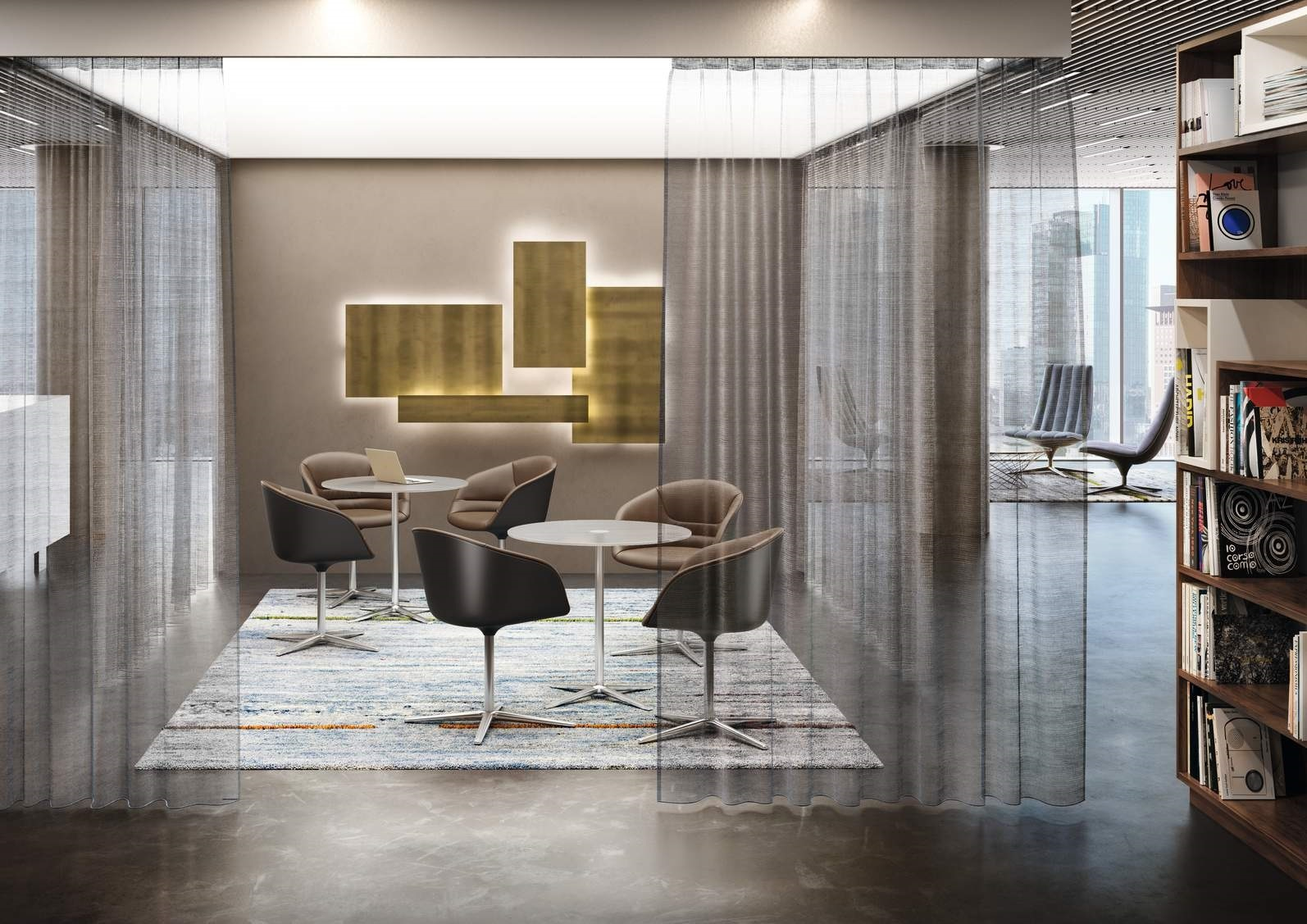 Innenarchitektur mit Kyo Sessel / Drehstuhl von Walter Knoll, braunem Leder, Besprechungstischen und Teppich.
