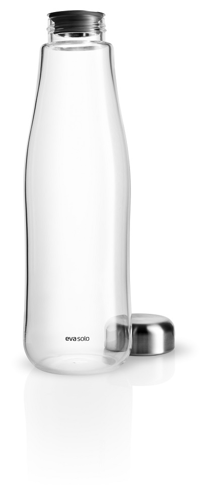 Glas Karaffe von Eva Solo mit Edelstahl Deckel, ideal für Wasser und Saft.