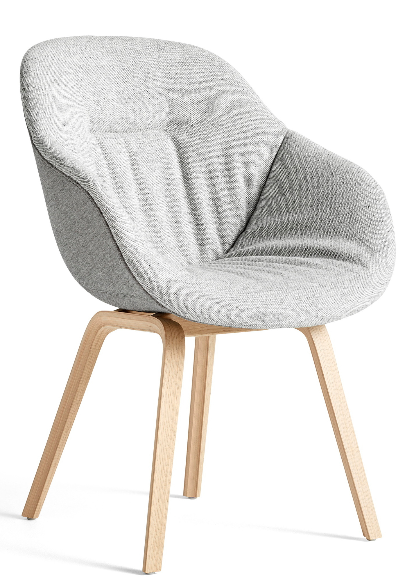 Grauer About a Chair AAC123 Soft Stuhl von Hay mit Holzbeinen, modernes Design.