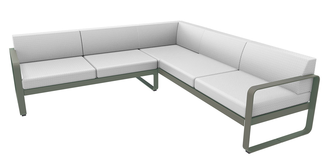 Bellevie Lounge Sofa von Fermob für den Außenbereich, hellgraue Polster und olivgrünes Gestell.