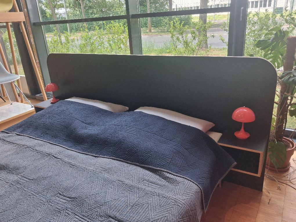 VALENTINA Bed 180x200 cm ZWART Het hele leven lang een decoratief object TENTOONSTELLINGSSTUK