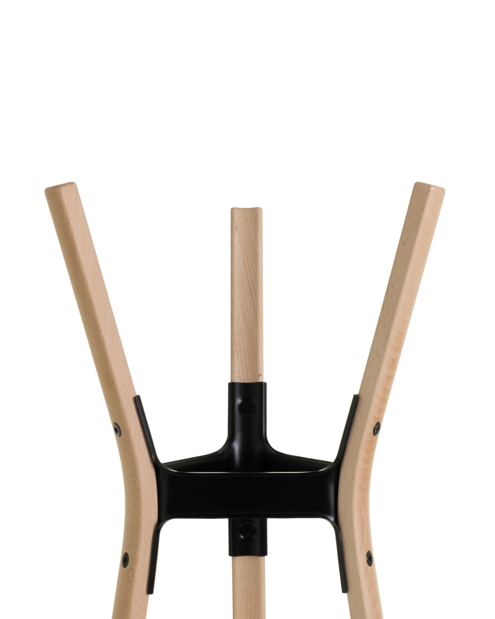Detailaufnahme des Magis Steelwood Garderobenständers mit Holzbeinen und schwarzer Stahlverbindung, ideal für Flur und Büro.