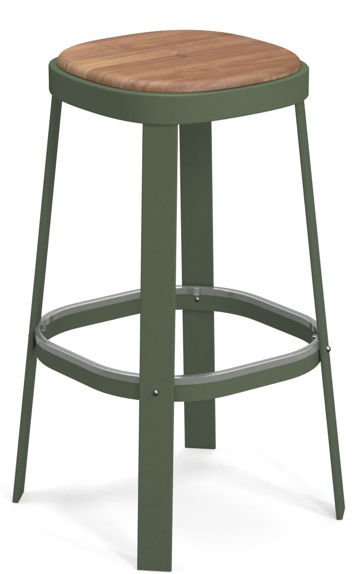 Thor Barstool Barhocker Outdoor Emu mit Holz-Sitzfläche und grünem Metallgestell für den Garten.