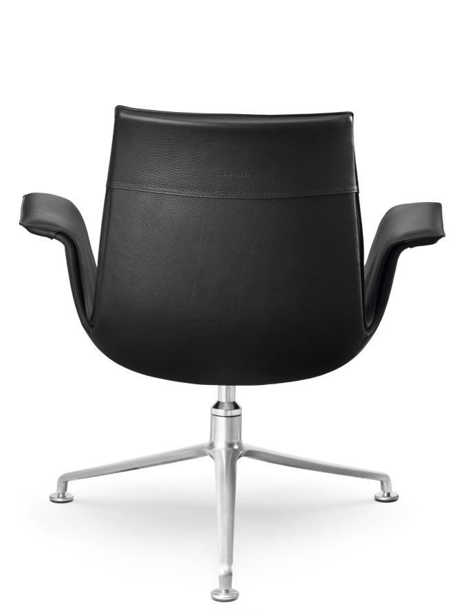 Rückansicht des schwarzen FK 6725 Sessels von Walter Knoll mit Drehfuß aus Aluminium.