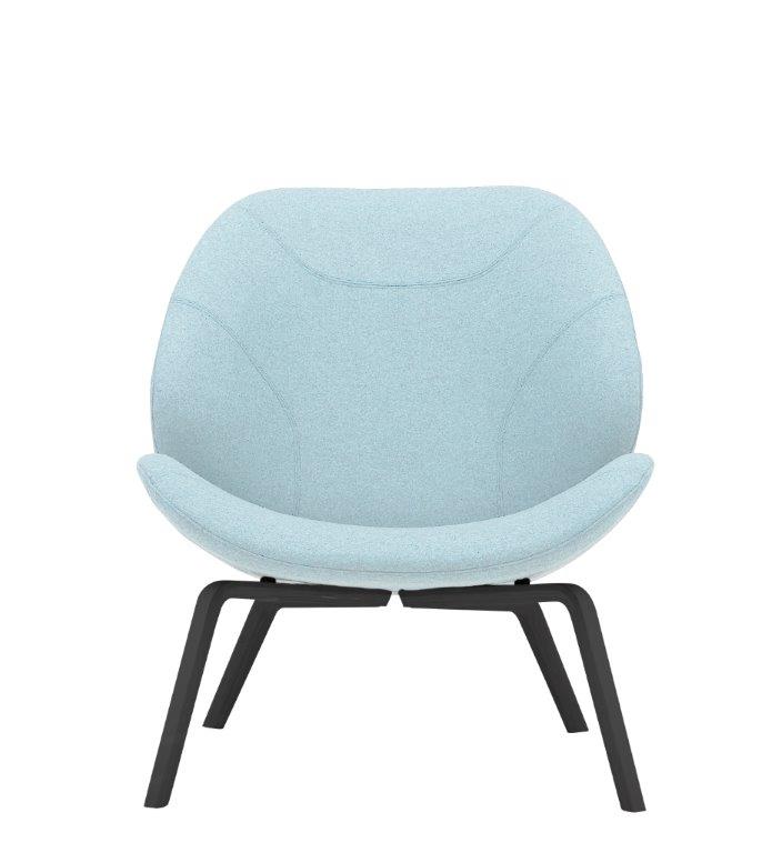 Eden Sessel Softline: Moderner, hellblauer Loungesessel mit schwarzem Metallfuß auf weißem Hintergrund.