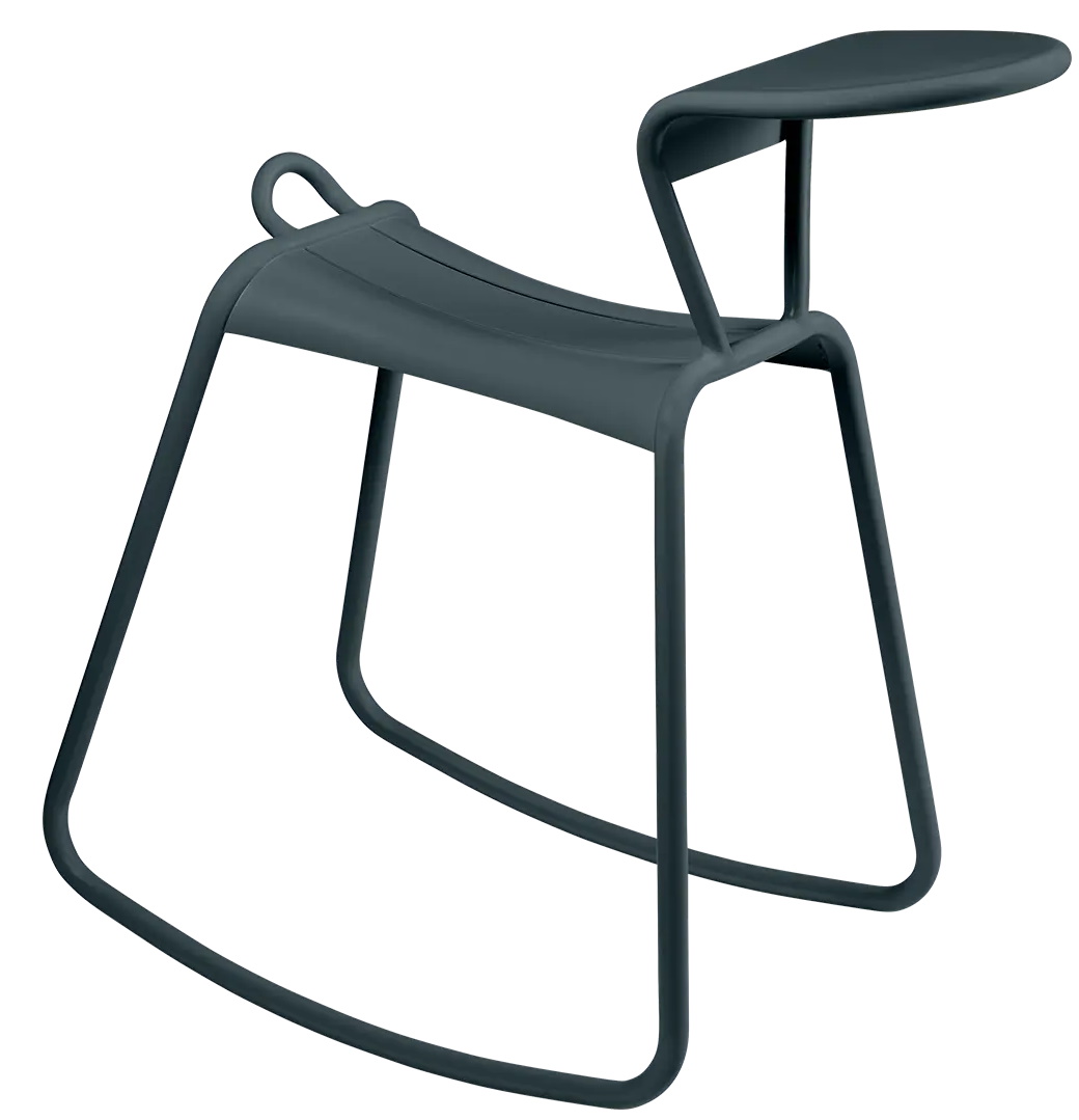 Adadesk Beistelltisch Wippe von Fermob in Dunkelgrau, moderner Outdoor Tisch für Garten und Terrasse.