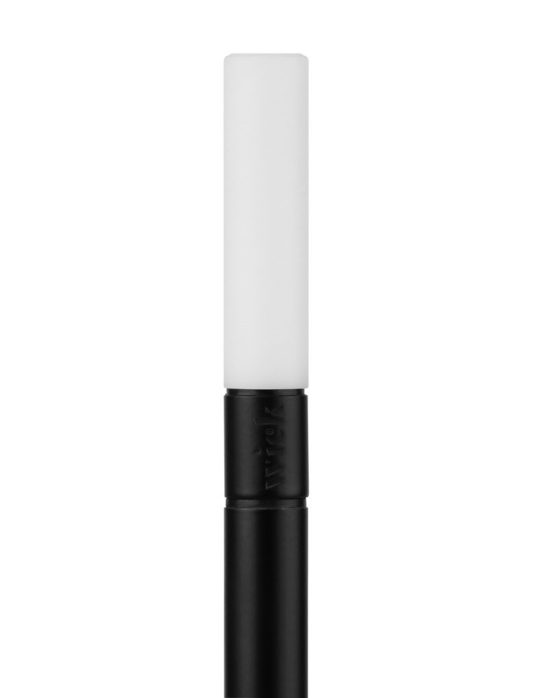 Schwarze Graypants Wick Tischleuchte: Akku-betriebene, tragbare LED Lampe mit USB-Anschluss für Innenräume.