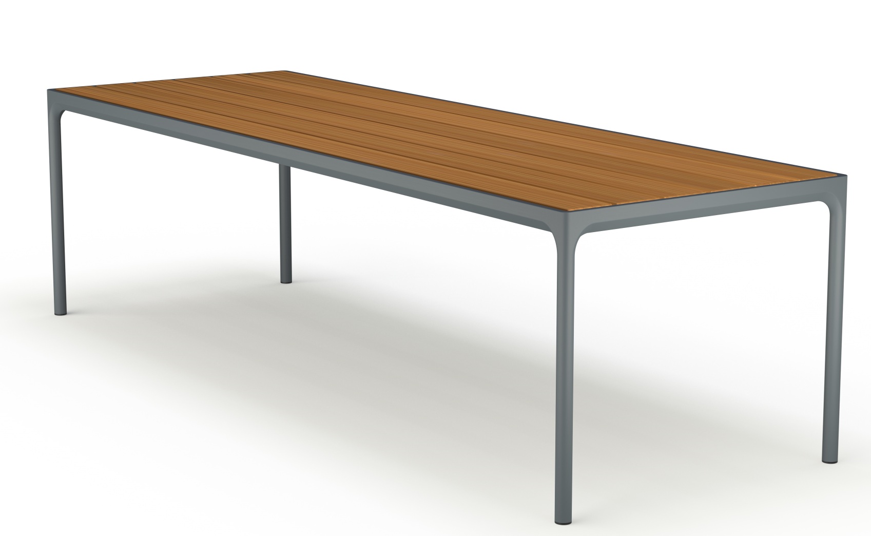 Houe Four Esstisch für den Außenbereich mit Holzlatten und grauem Metallgestell.