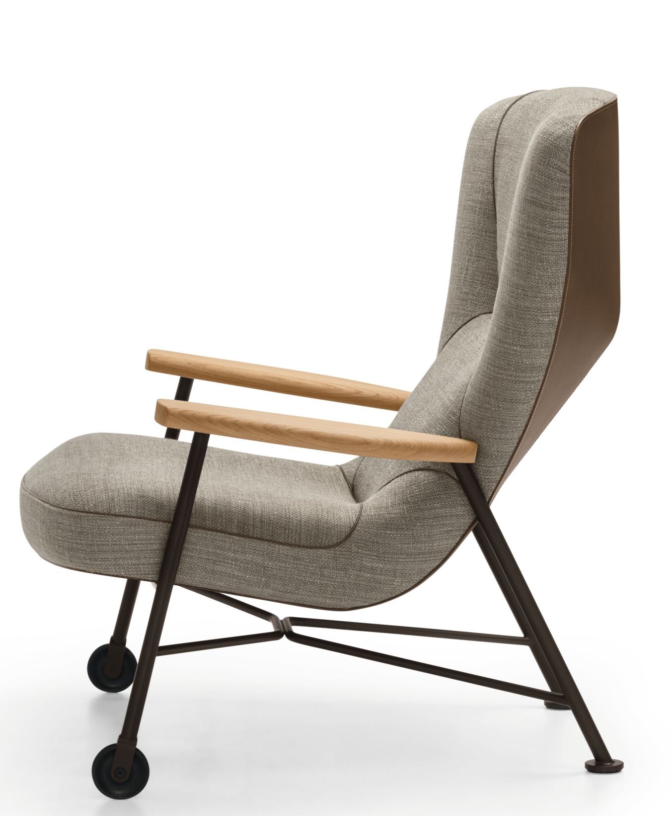 Walter Knoll Shinzo Lounge Chair Sessel mit grauem Stoffbezug, Holzarmlehnen und Rollen.