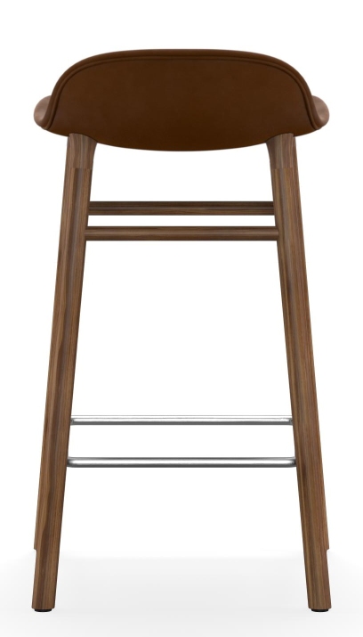 Form Barstool Barhocker von Normann Copenhagen, H 65 cm, Holzgestell mit braun gepolsterter Sitzfläche, moderne Barstühle.