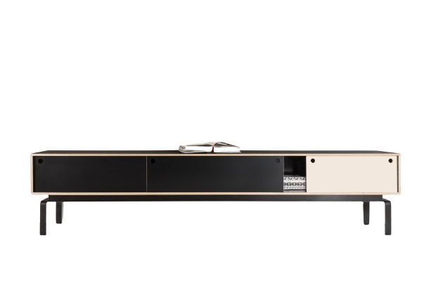 Schwarzes Egal Sideboard von Nils Holger Moormann mit Schiebetüren und minimalistischem Design.