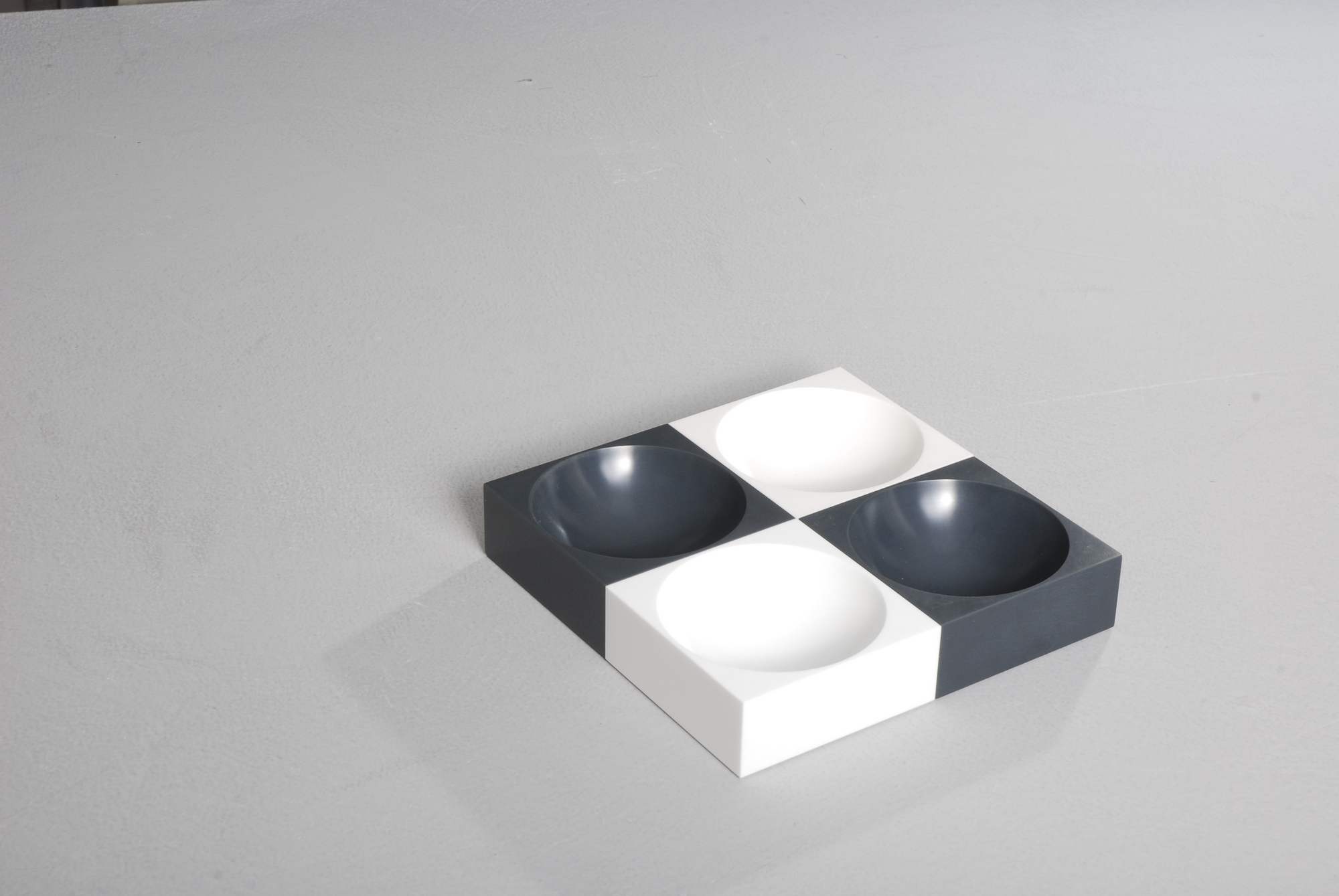 Modul 4 Magnetic Bowl Schale Farmer Set, quadratisch, schwarz-weiß, für Dips, Snacks und mehr.