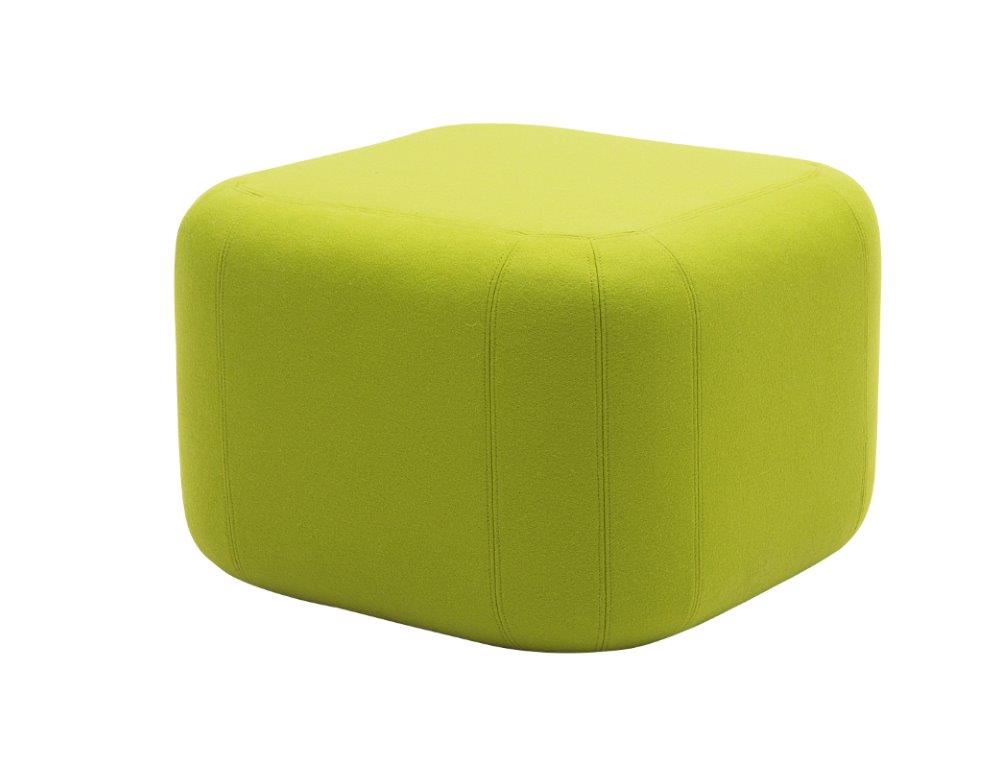 Grüner Quadro Hocker Softline, quadratisch und gepolstert, ideal als Sitzhocker oder Fußhocker.