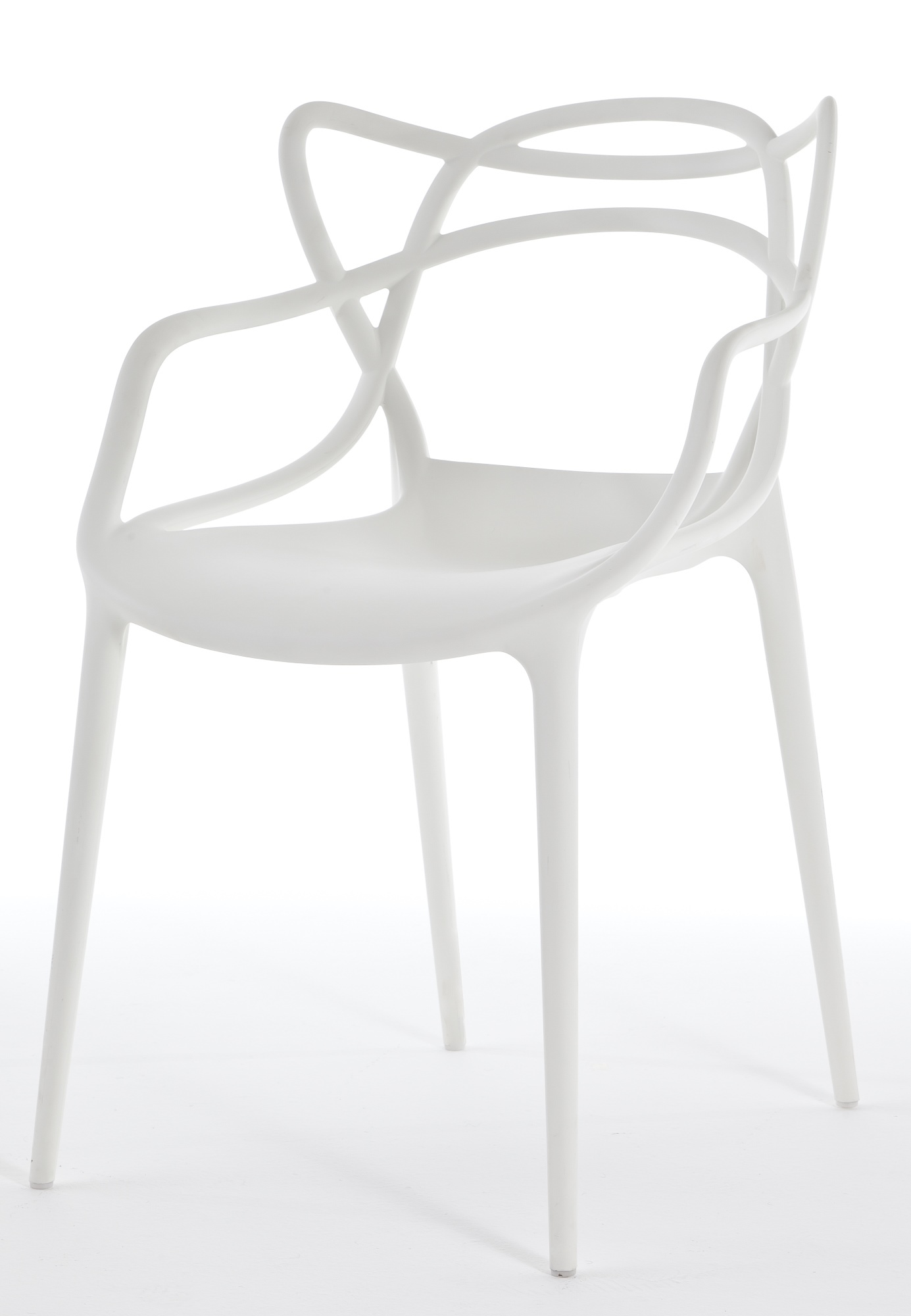 Weißer Masters Stuhl von Kartell, ein moderner Designstuhl mit geschwungenen Linien und Armlehnen.