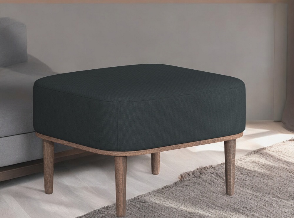 Serena Pouf Ottoman mit dunkel gebeiztem Eichengestell und weißem Nubbio Bezug. Fußhocker für Wohnzimmer.