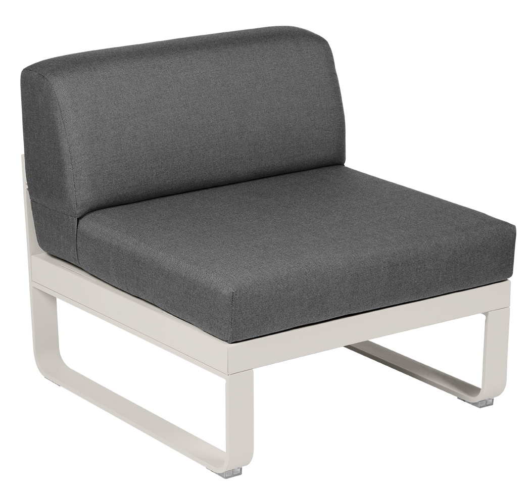 Bellevie Fermob Modulsofa Mitte, 1-Sitzer Outdoor Lounge Möbel mit grauem Bezug und weißem Gestell.