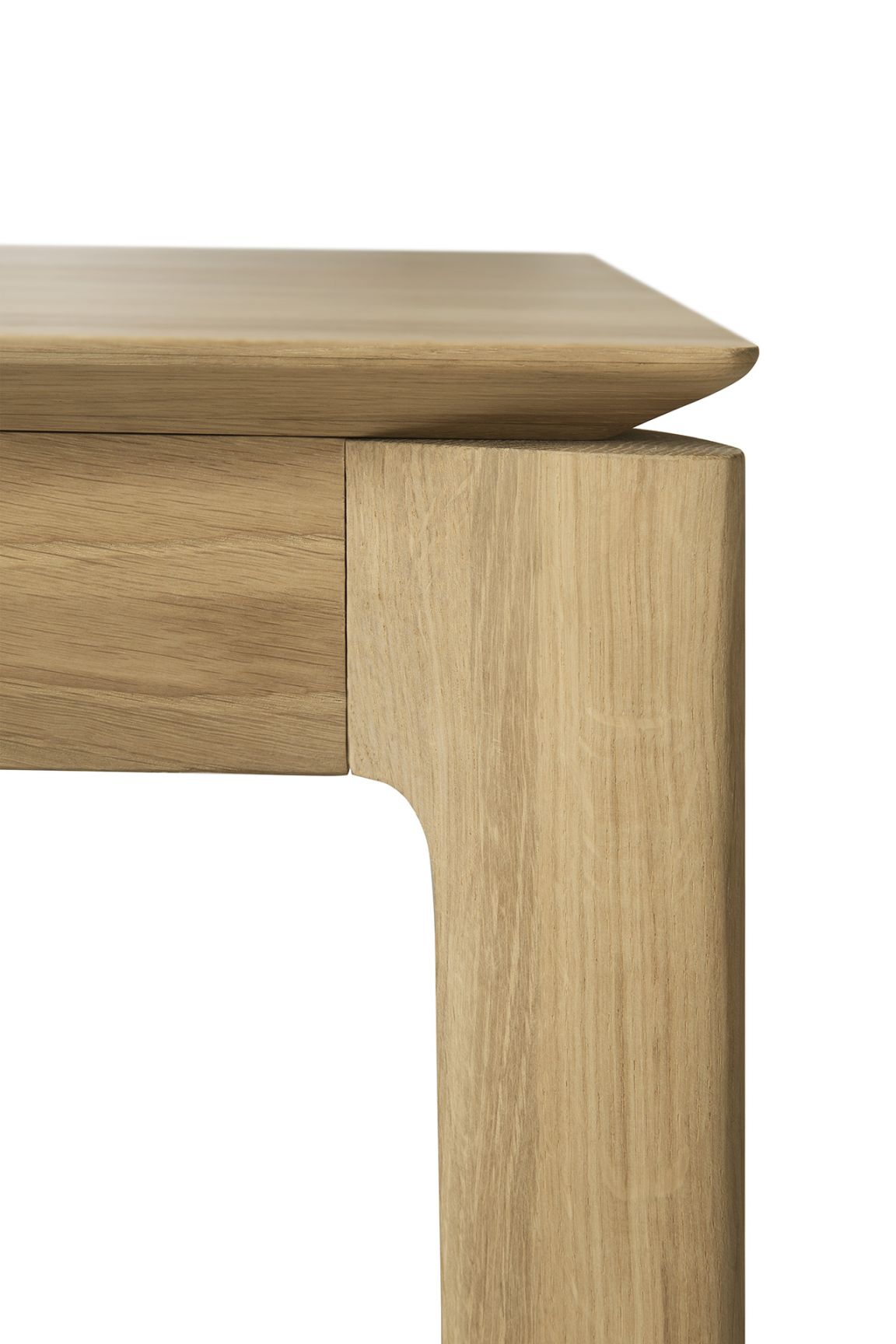 Bok-eettafel van gelakt eikenhout, B140 x D80 cm, Ethnicraft