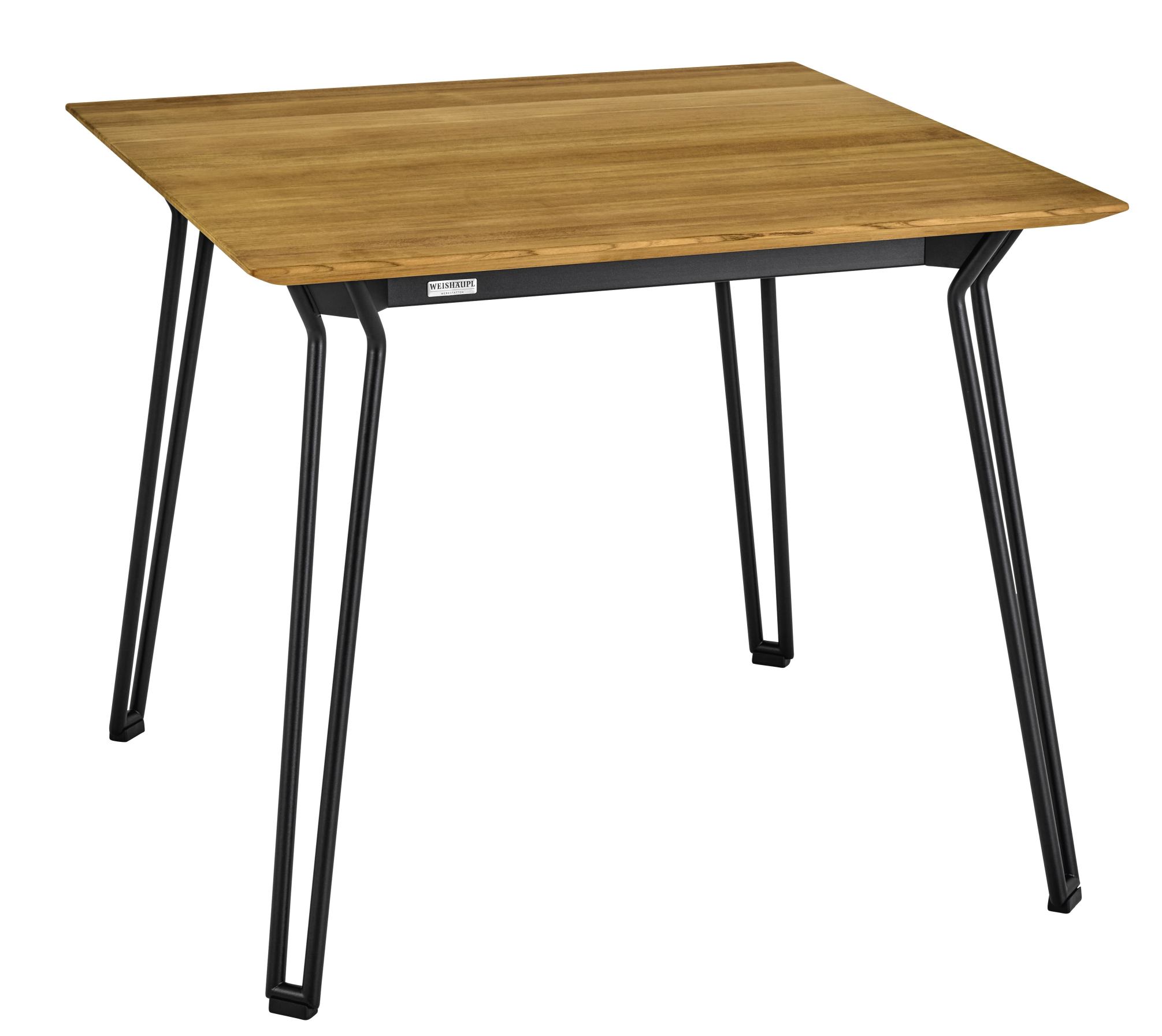 Quadratischer Slope Tisch von Weishäupl für den Außenbereich mit Teakholzplatte und schwarzen Metallbeinen.