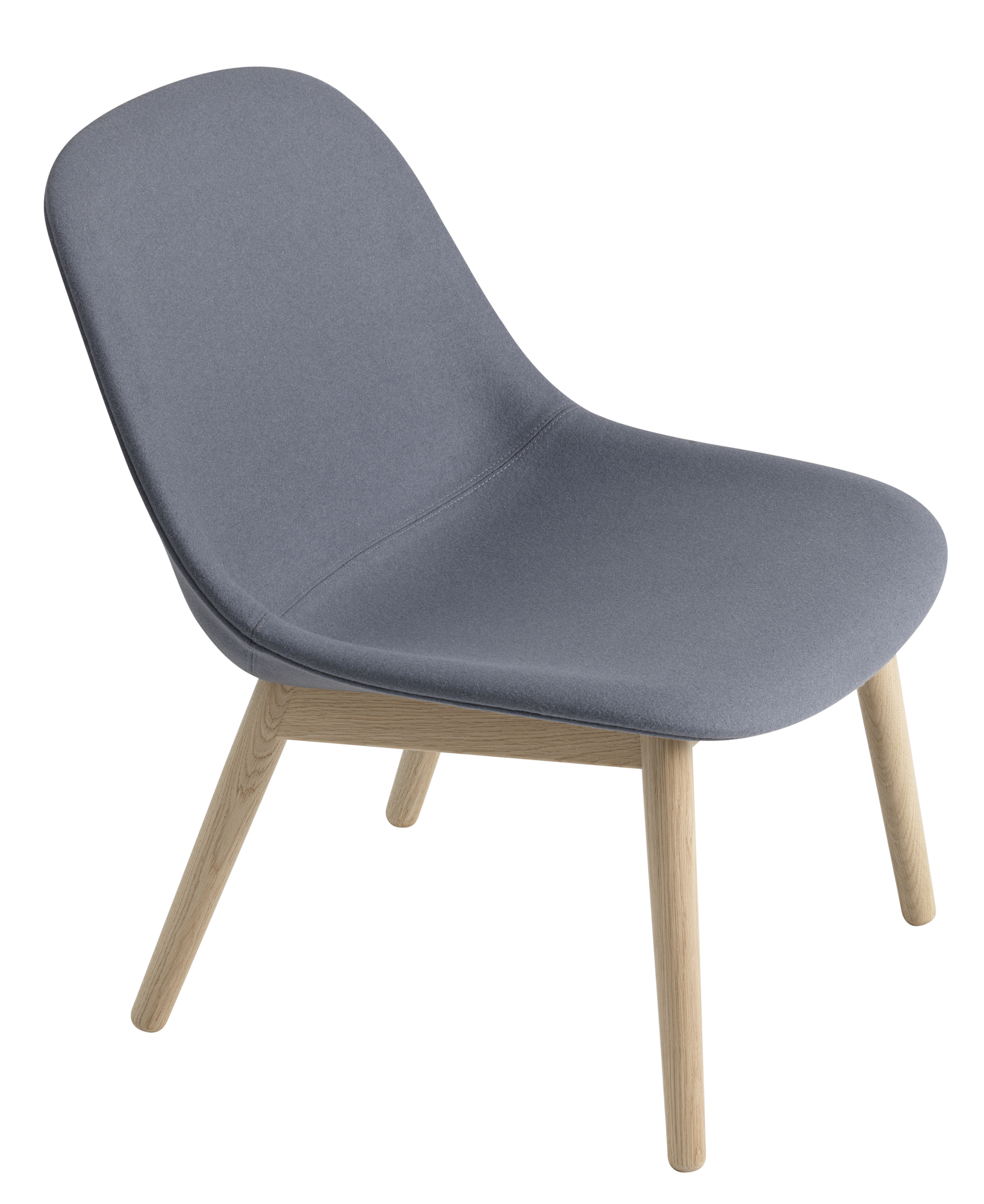 Muuto Fiber Lounge Chair mit Holzgestell, grauer Stoffbezug, moderner Sessel für Wohnzimmer und Büro.
