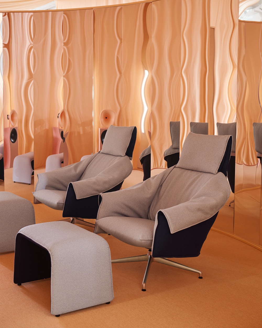 Bascule Fauteuil met hoge rugleuning en bank Vitra