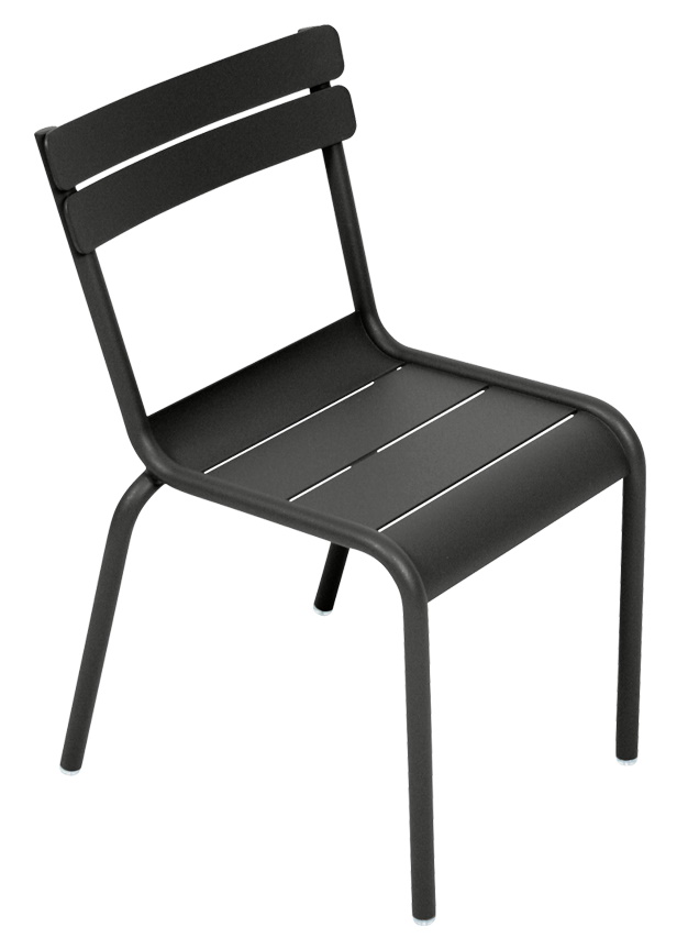 Luxembourg Kinderstuhl von Fermob, anthrazitfarbener Metallstuhl für den Außenbereich, modernes Design mit Lattenmuster.