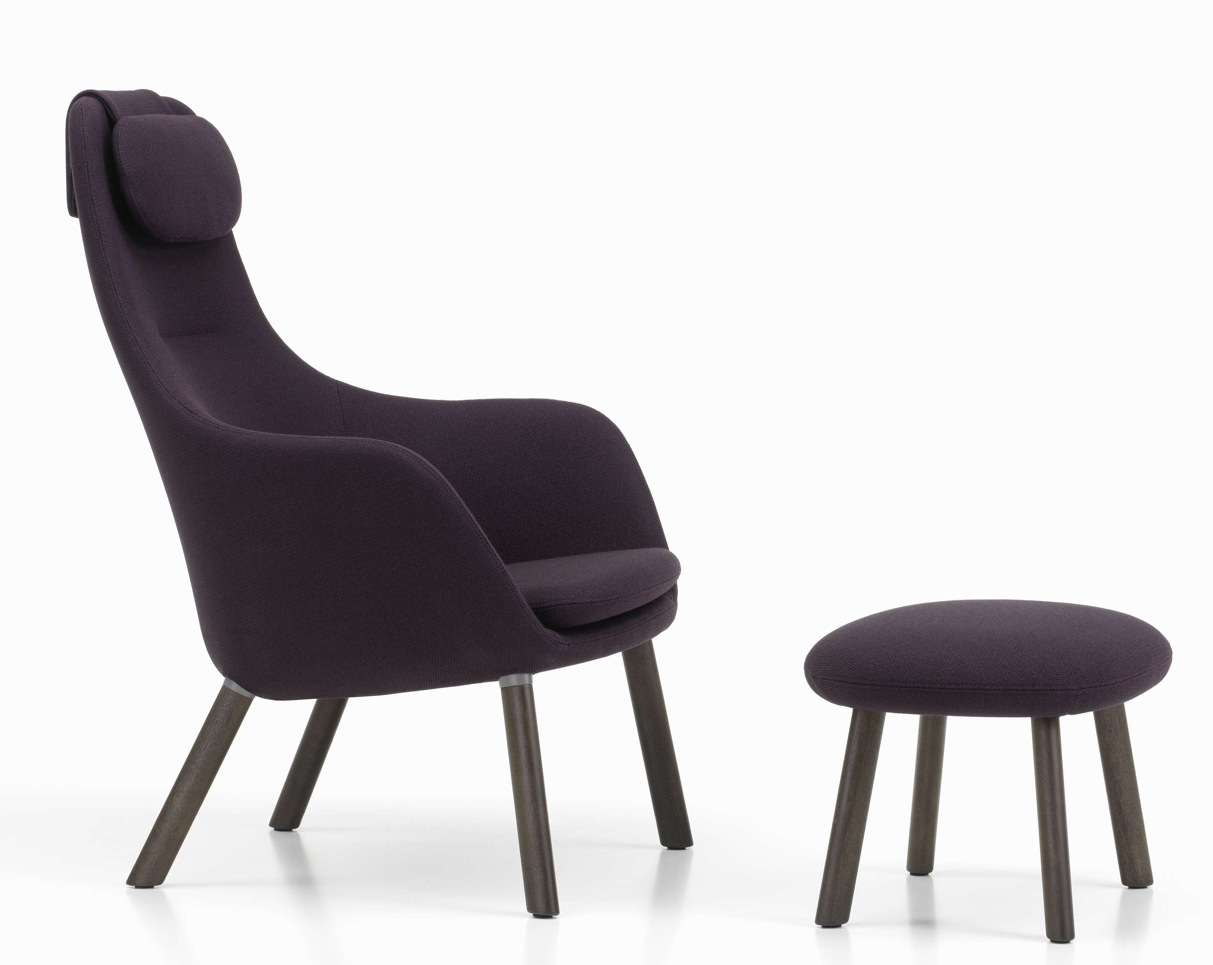 Vitra Hal Lounge Chair Sessel mit Ottoman in Aubergine, moderner Sessel mit Fußhocker.