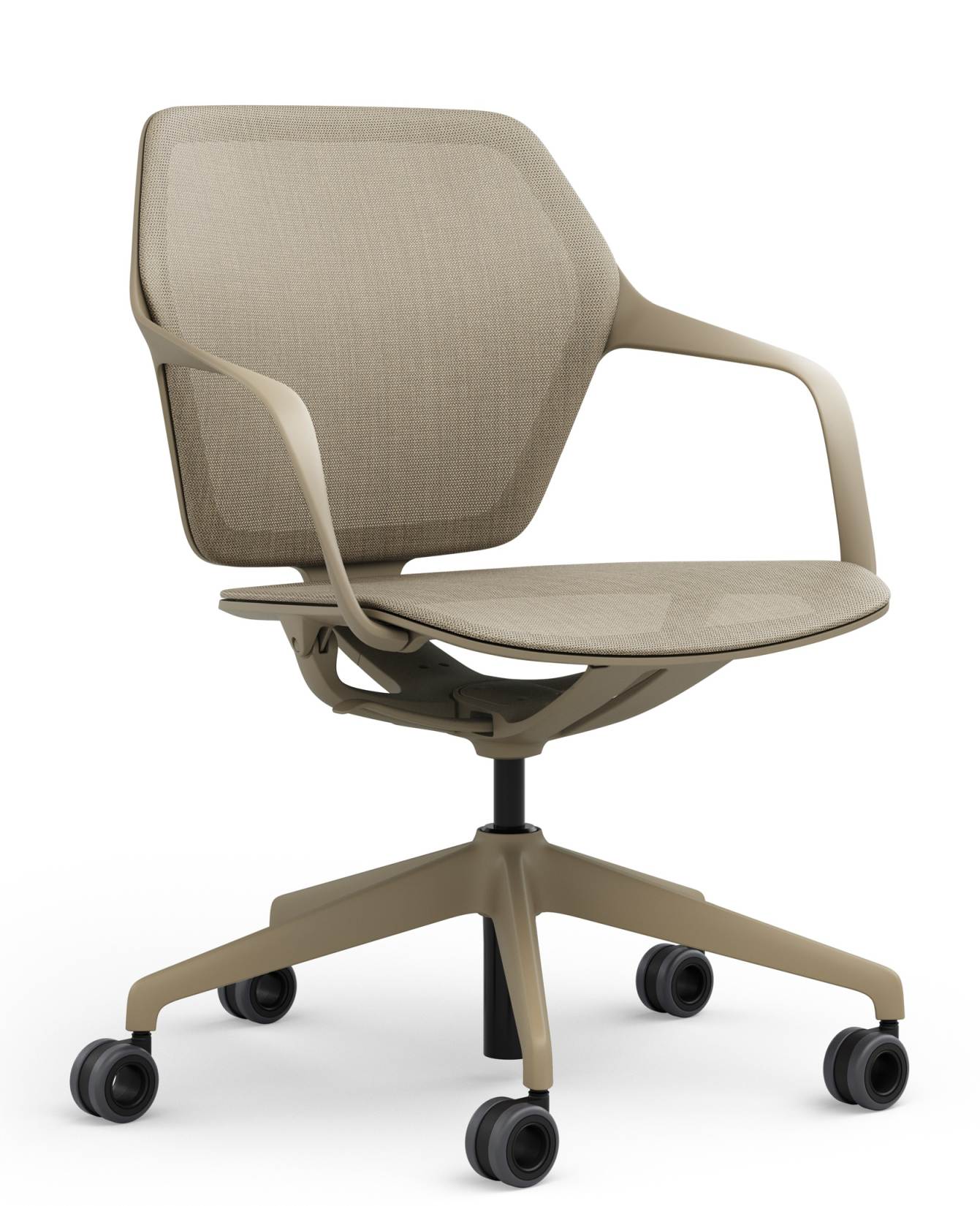Ray Work Bürodrehstuhl von Brunner in Beige mit Armlehnen und Rollen vor weißem Hintergrund.