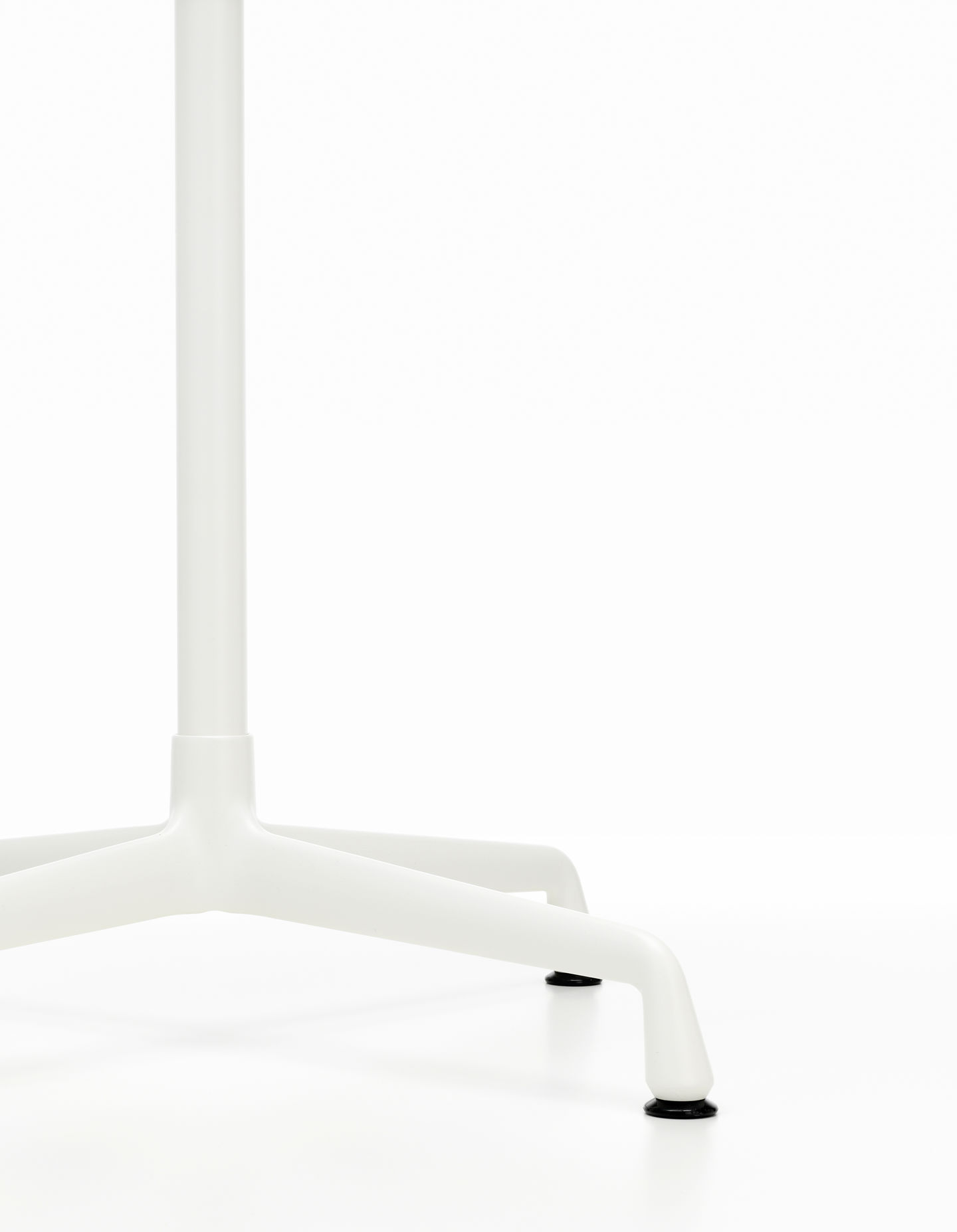Eames Contracttafels Hoge staande tafel 75x75 cm Vitra 