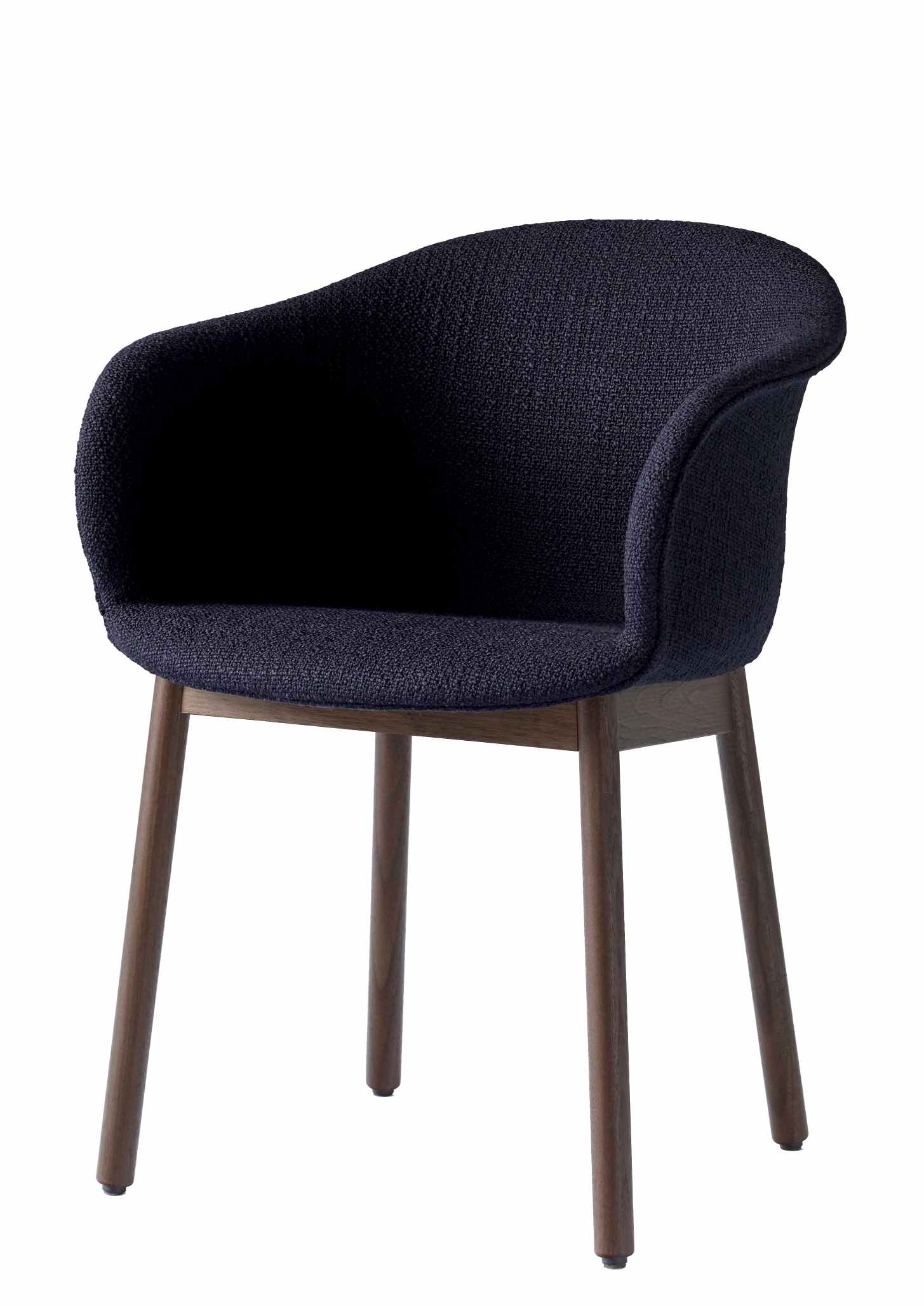 Eleganter Elefy Lounge Chair mit dunklem Stoffbezug und Holzgestell von AndTradition. Bequemer Sessel für Wohnzimmer.