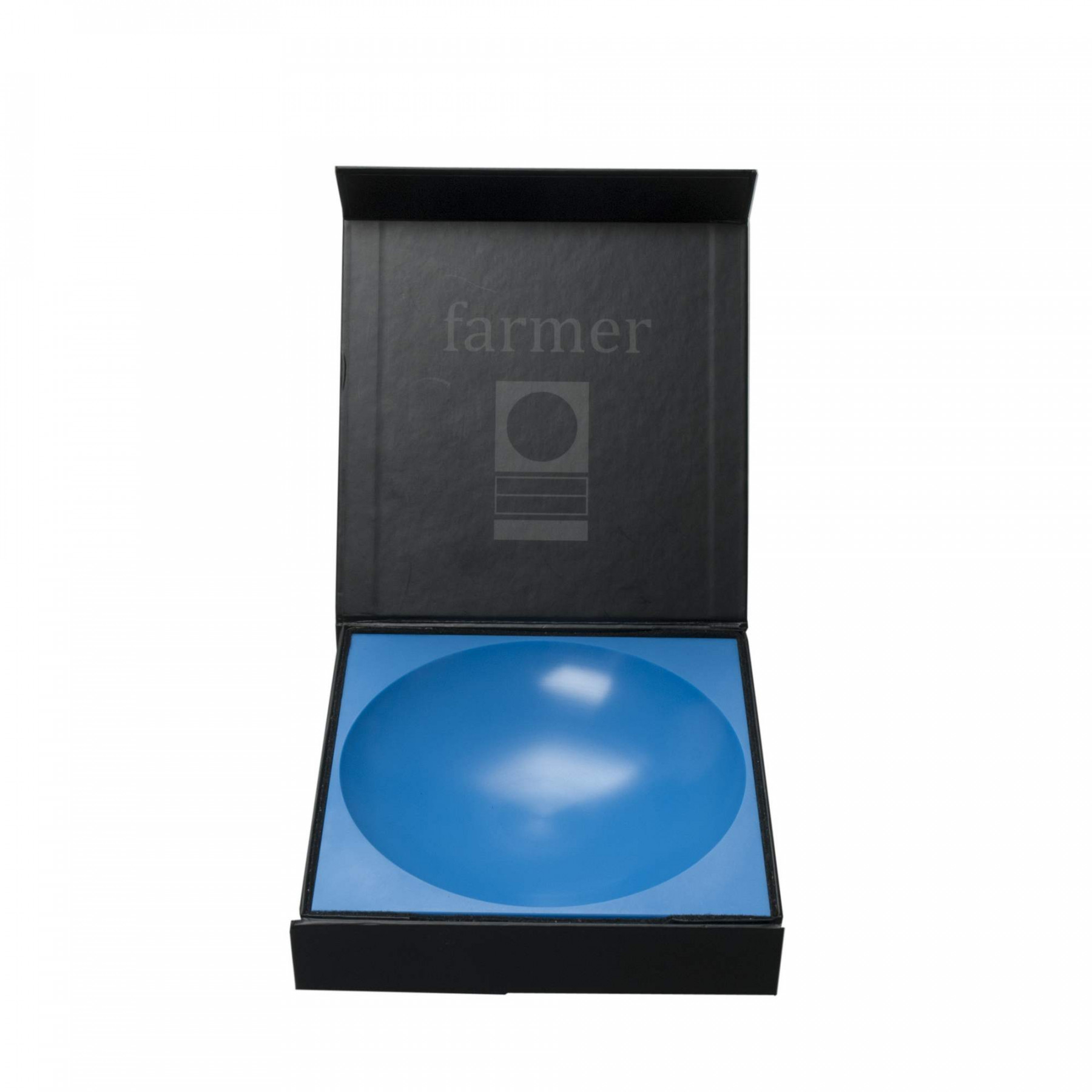 Blaue Modul 1 Magnetic Bowl Schale Farmer in geöffneter schwarzer Geschenkbox. Magnetische Schale für Ordnung.
