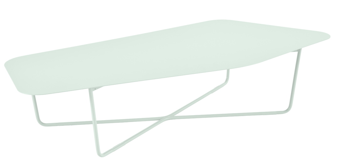 Heller Ultrasofa Outdoor Tisch von Fermob, moderner Couchtisch für Garten und Terrasse.