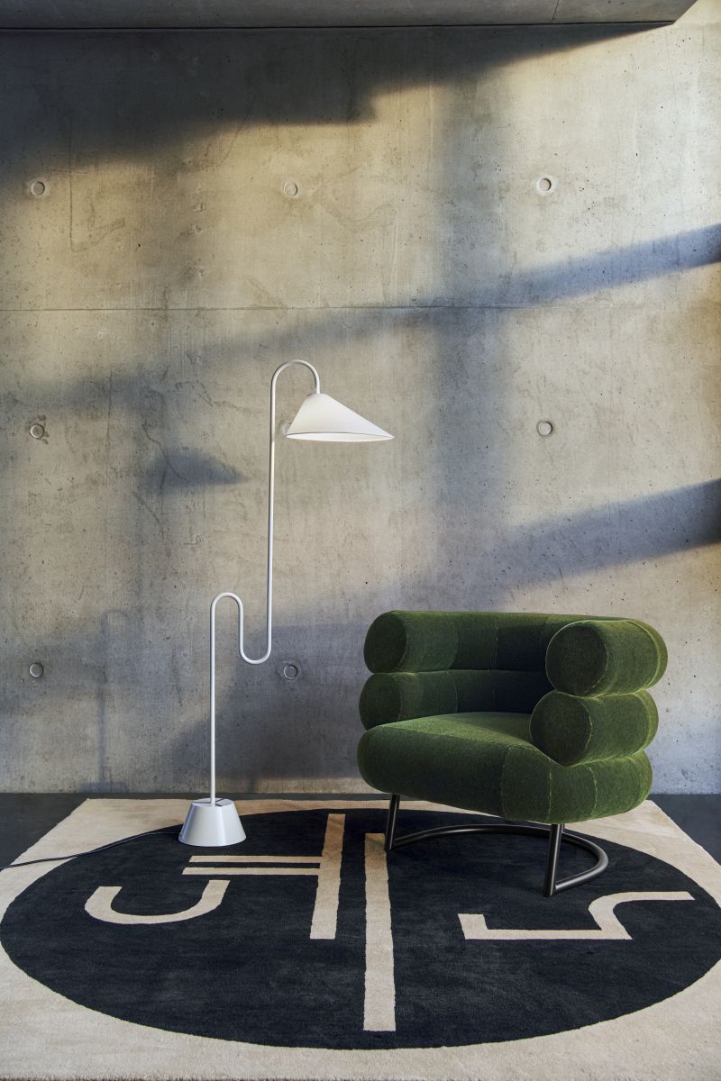 St. Tropez Teppich von ClassiCon, 300x250cm, mit modernem Muster in Schwarz und Beige.