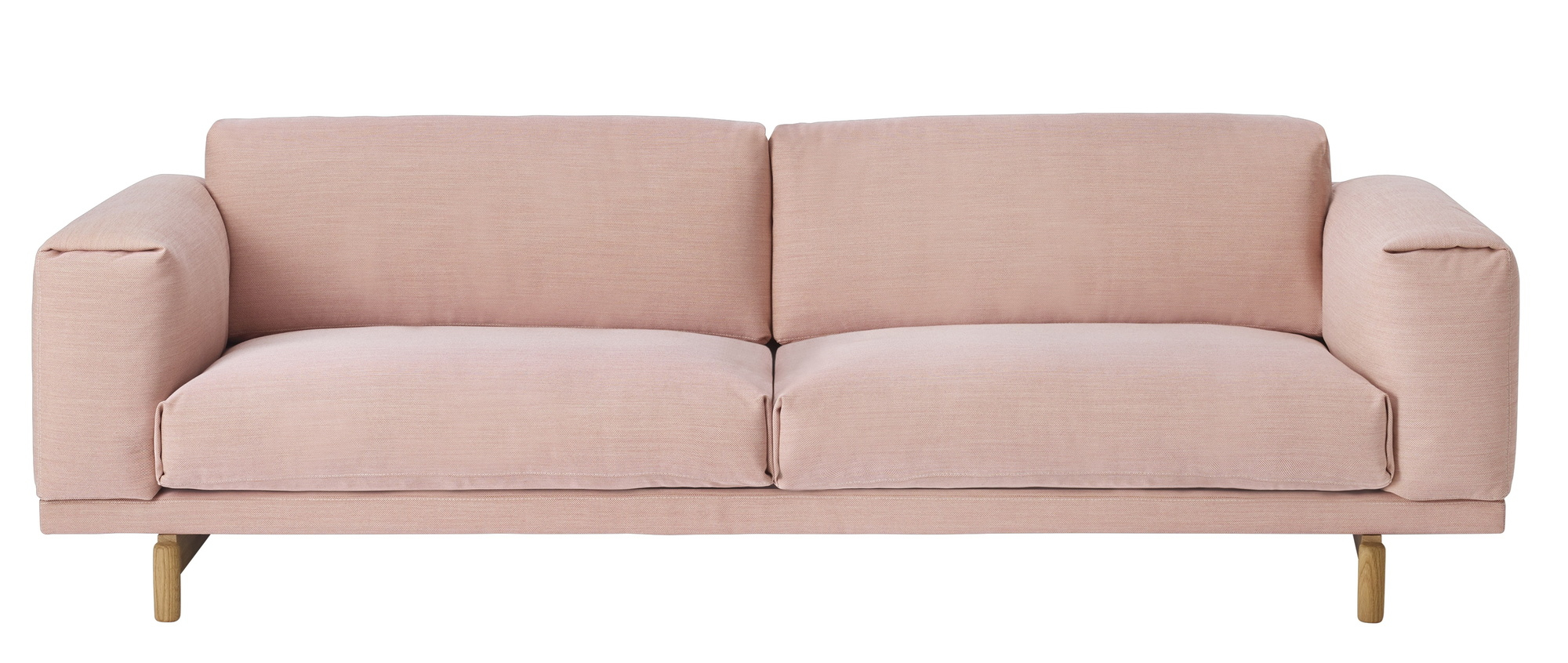 Muuto Rest Sofa 3-Sitzer, modernes, hellrosa Stoffsofa mit minimalistischem Design und hellen Holzfüßen.