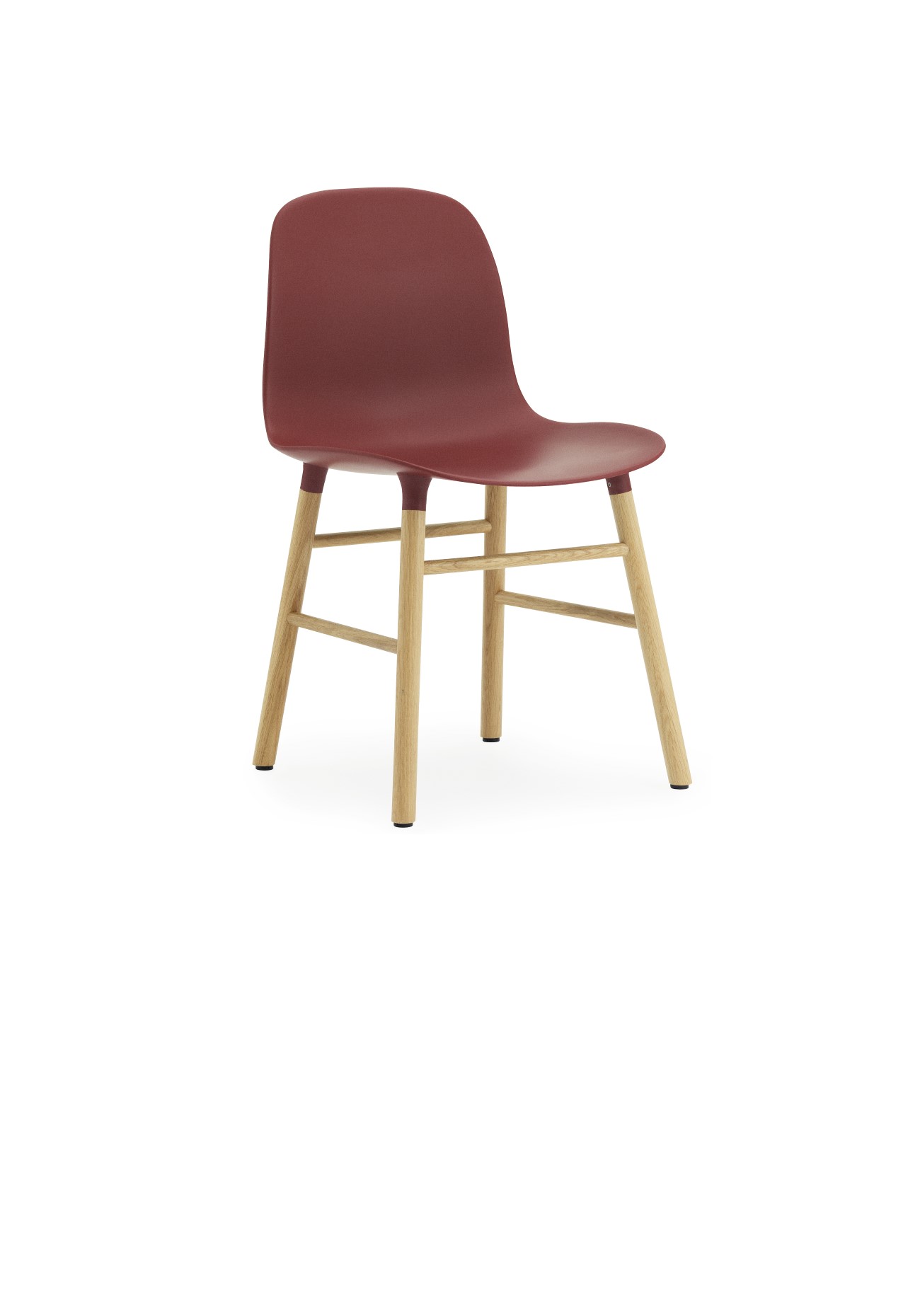 Normann Copenhagen Form Chair Stuhl in Burgunderrot mit hellem Holzgestell auf weißem Hintergrund.