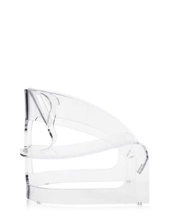 Transparenter Joe Colombo Sessel von Kartell, Designklassiker aus Acrylglas, moderne Sitzmöbel für Wohnzimmer und Büro.