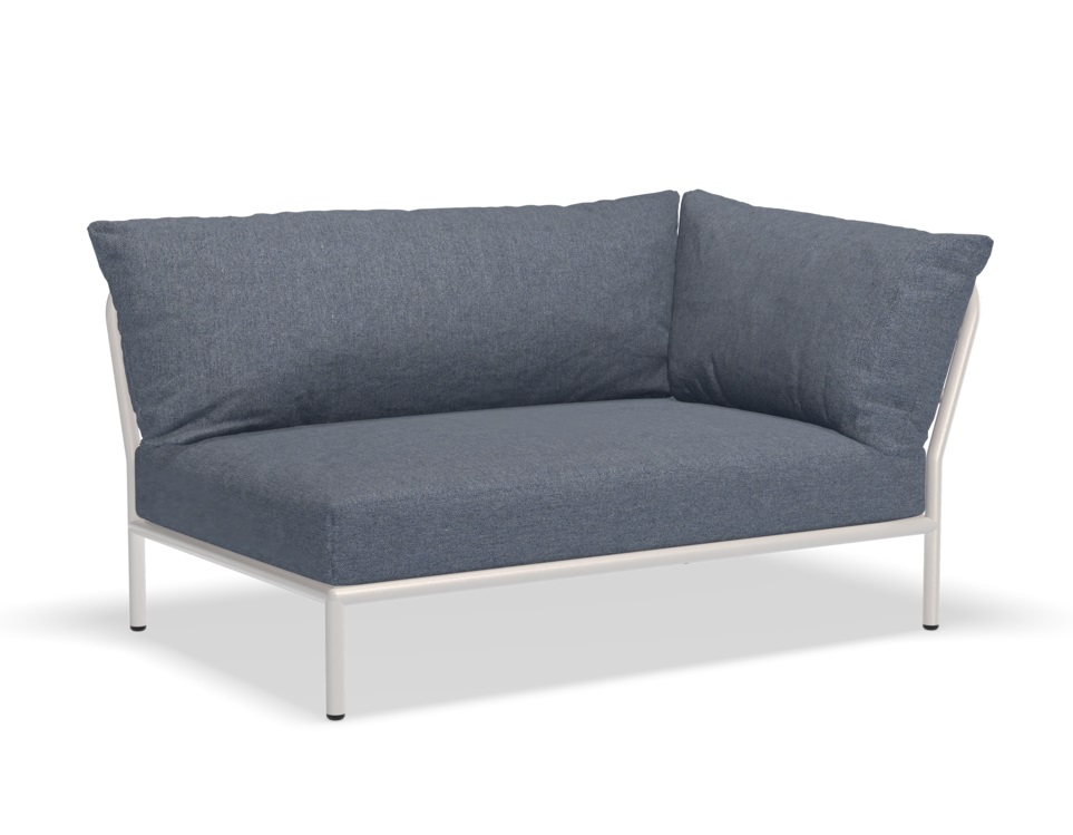 Level 2 Outdoor Sofa von Houe: Graues Ecksofa mit weißem Rahmen für den Garten.