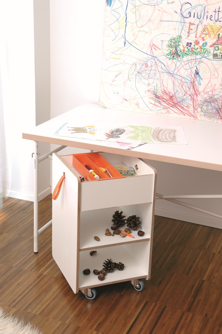 Kindercontainer von Richard Lampert, Modell Fixx, weiß mit Rollen, für Spielzeug und Bastelmaterial.