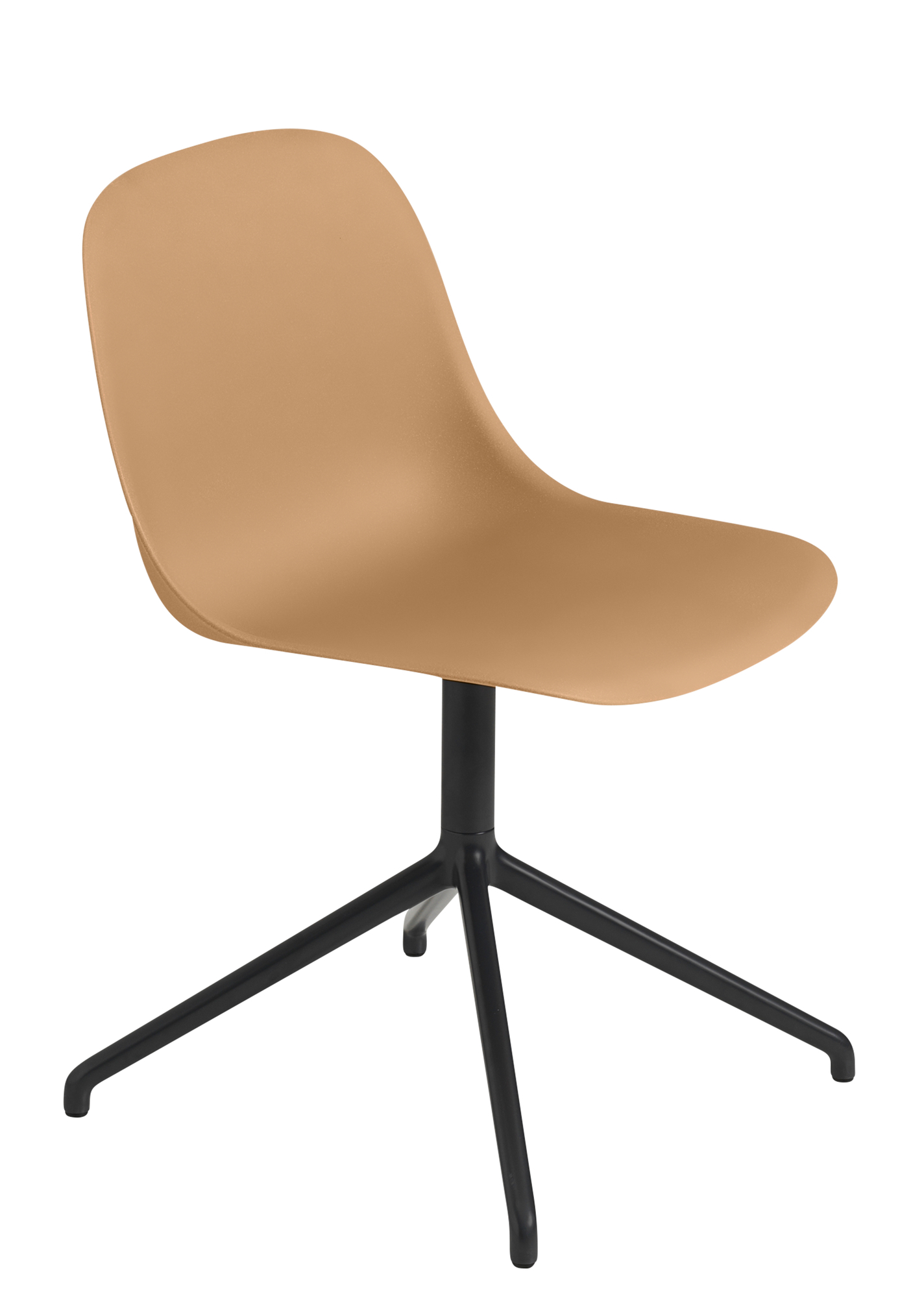 Beiger Fiber Side Chair von Muuto mit schwarzem Drehfuß, moderner Bürostuhl.