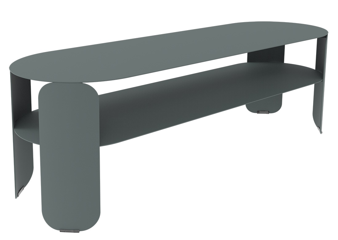 Bebop Low Table von Fermob, ein moderner, dunkelgrüner Outdoor-Tisch mit Ablagefläche, ideal für Garten und Terrasse.